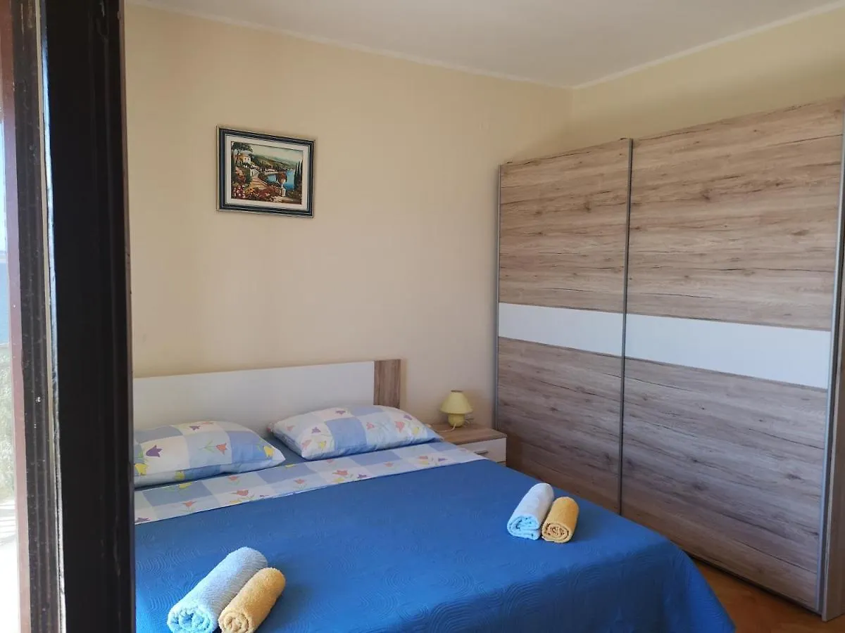 Apartman Dubravko Tribanj Starigrad Paklenica