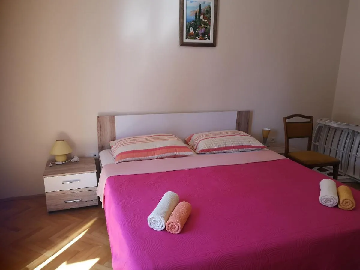 Apartman Dubravko Tribanj Starigrad Paklenica