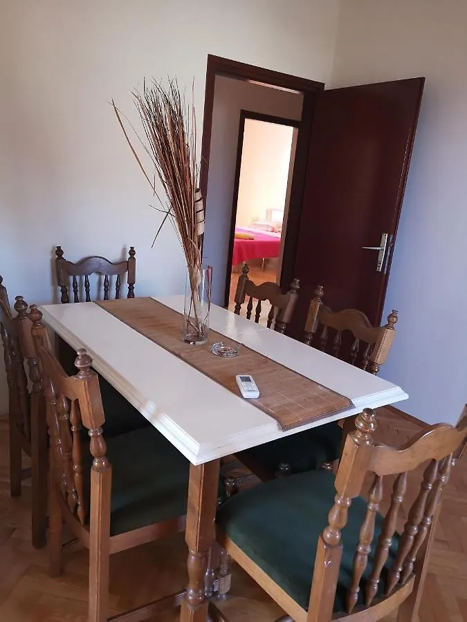 Apartment Apartman Dubravko Tribanj Starigrad Paklenica
