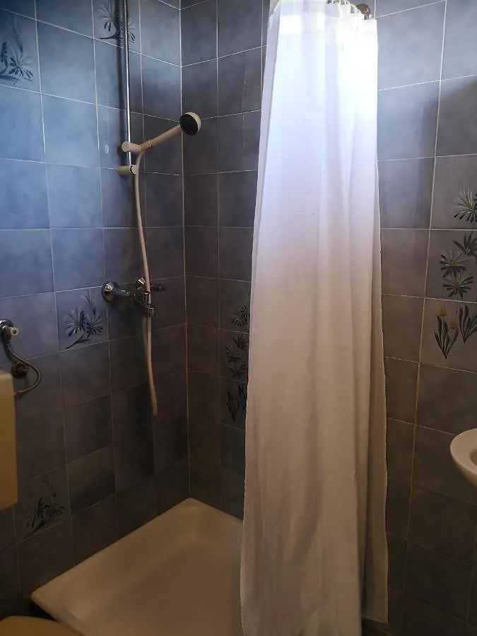 Apartman Dubravko Tribanj Starigrad Paklenica Croatia