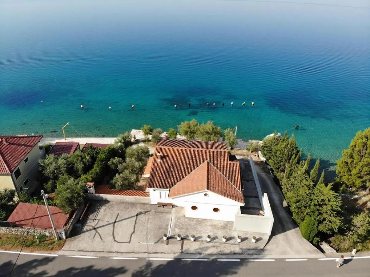 Apartman Dubravko Tribanj Starigrad Paklenica